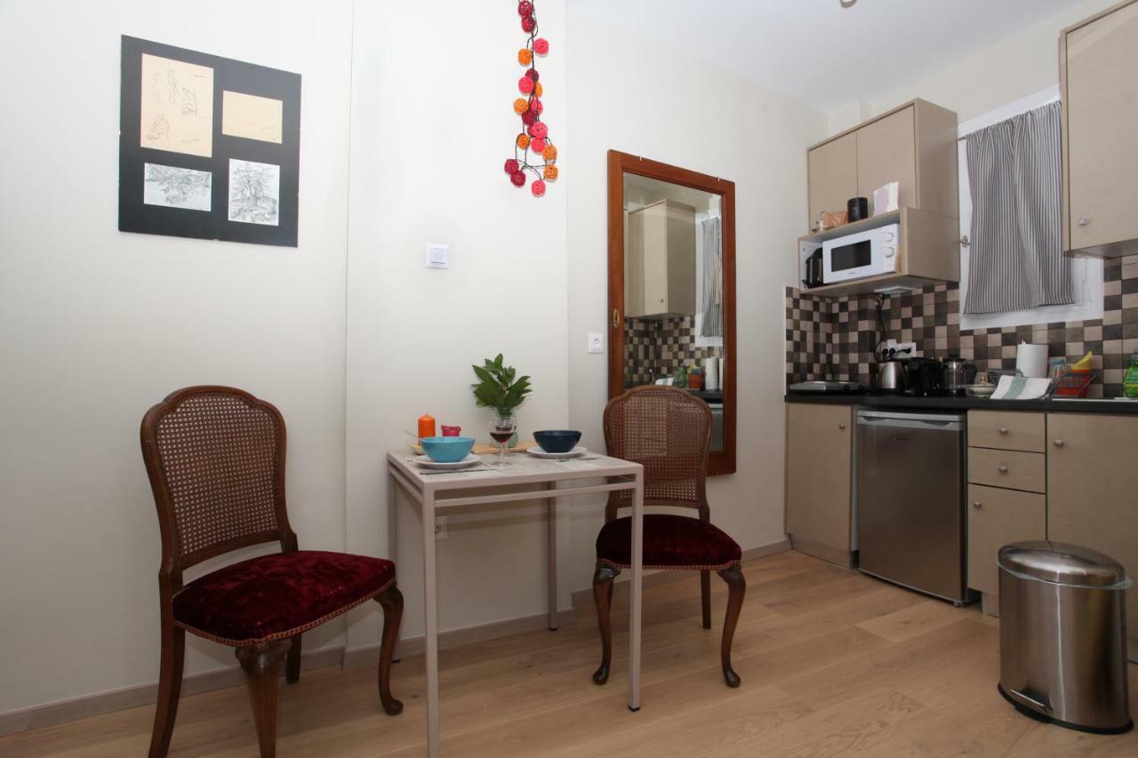 Stylish Studio Below The Acropolis Αθήνα Εξωτερικό φωτογραφία